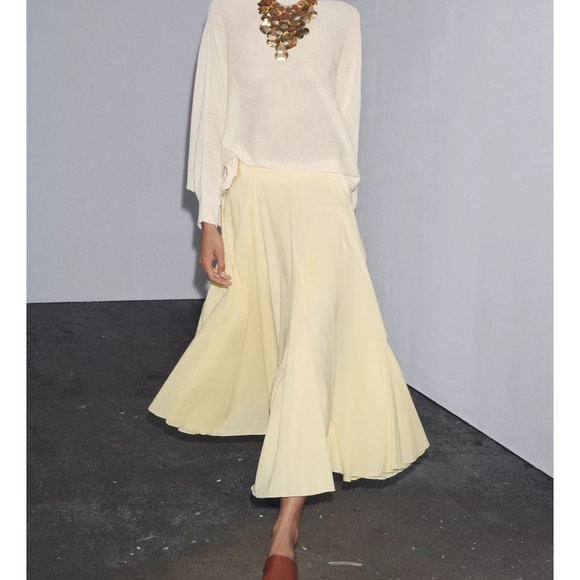 Zara Light Yellow A-Line Skirt - Picture 5 of 9